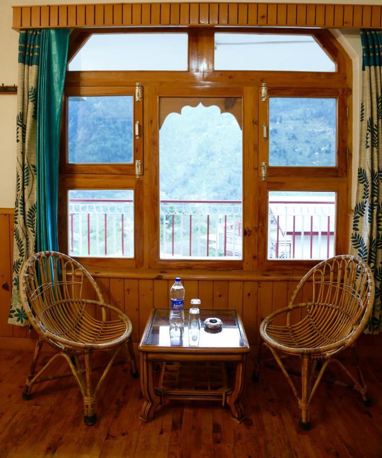 Hotel Rishi Palace