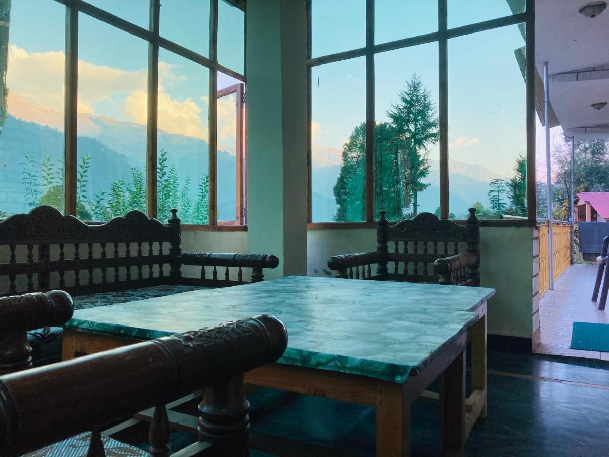Woods Villa- A Luxury Mountains View Cottages Manali (Himachal Pradesh)