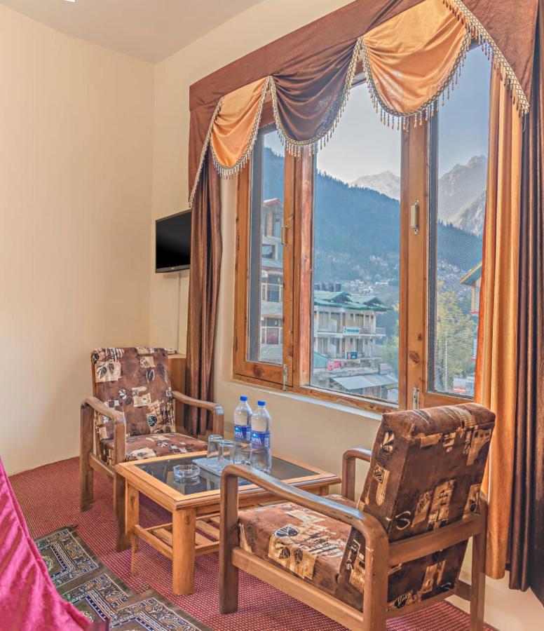 Prince Hotel *