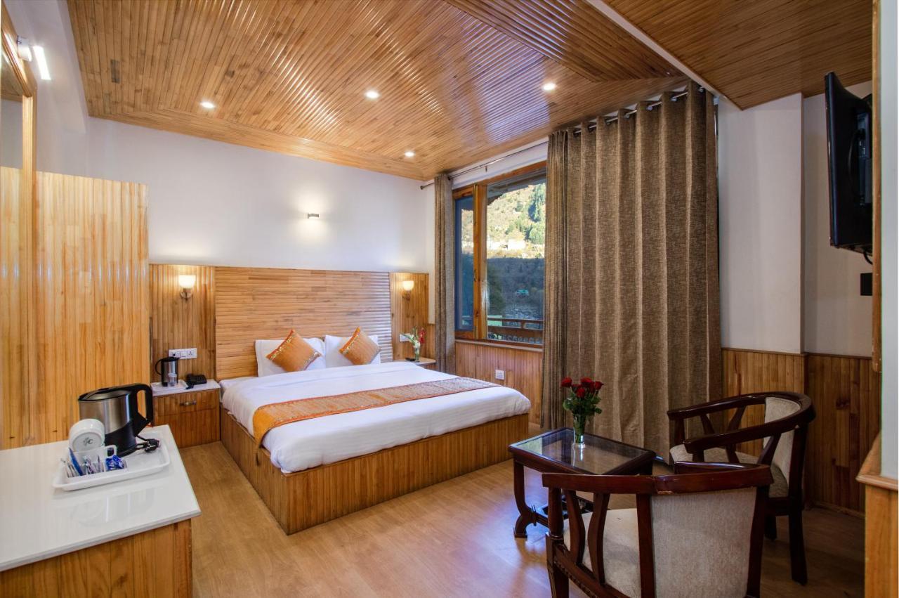 Vaibhav Regency Hotel