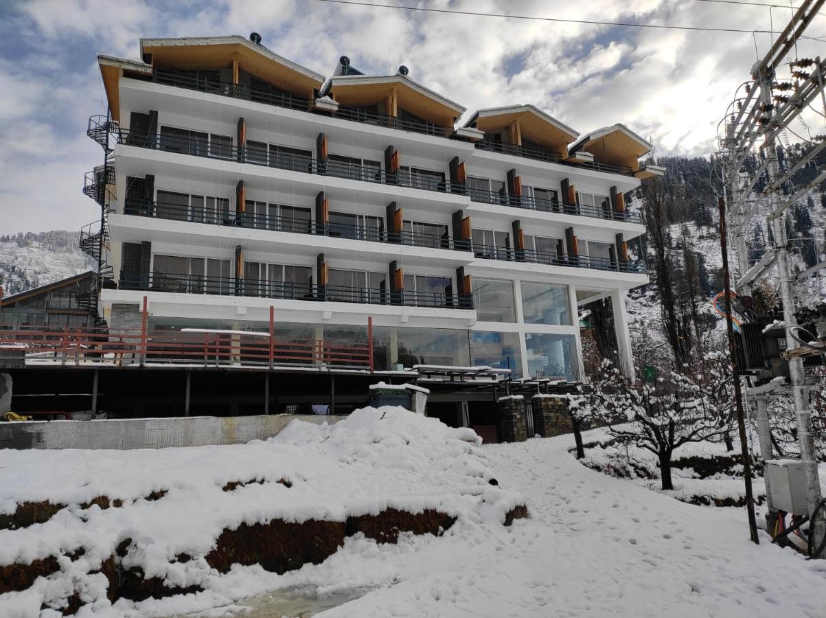Naturevilas Sarovar Portico - Centrally Heated Hotel