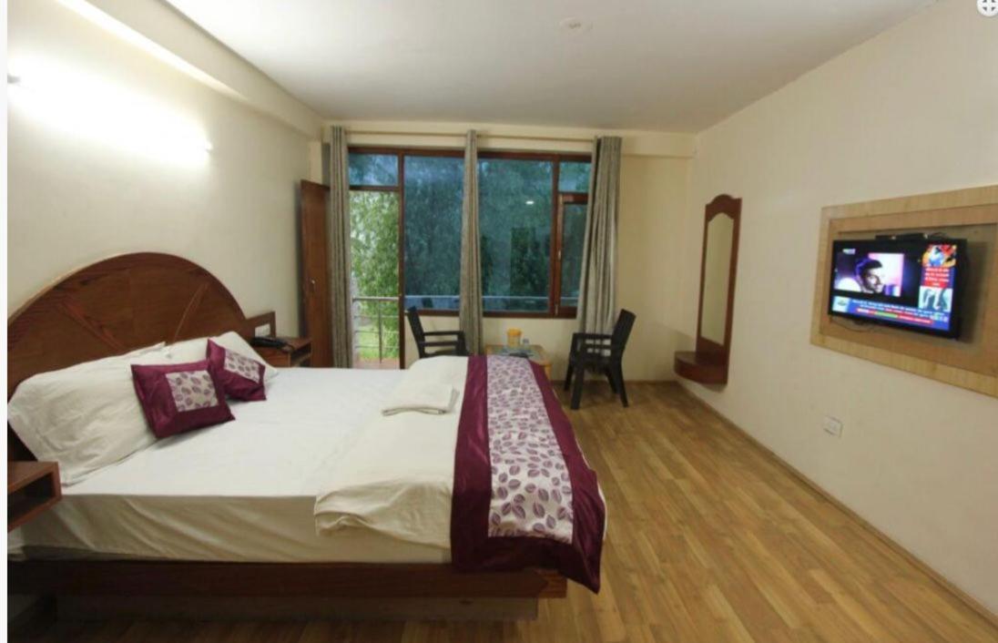 Hotel Devlok Inn Hotel 2*