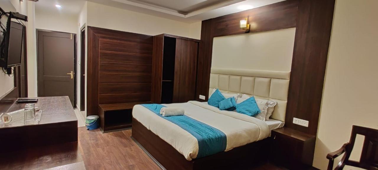 Rhythm 3* Manali (Himachal Pradesh)