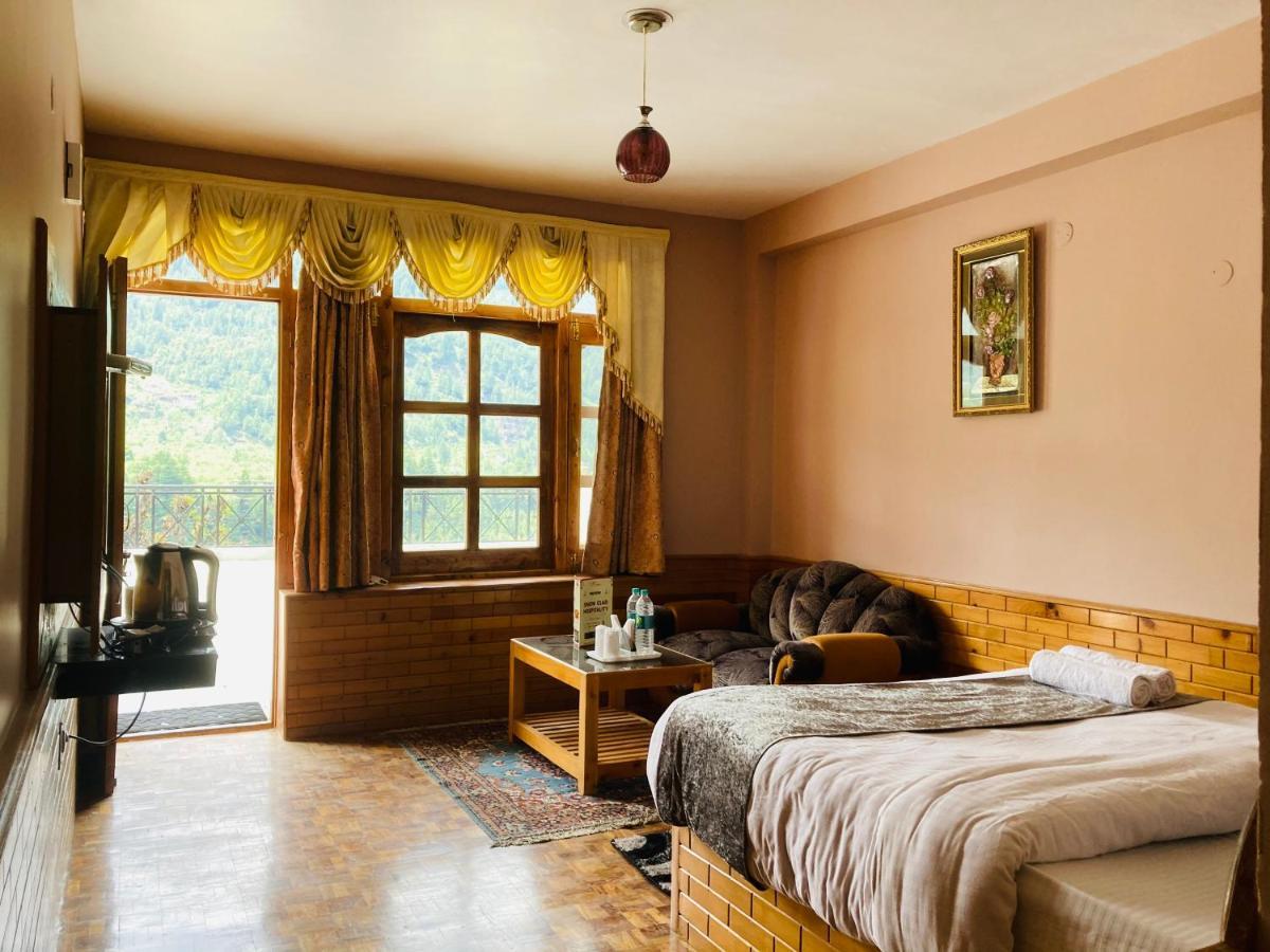 Hotel Hollywood Manali (Himachal Pradesh)