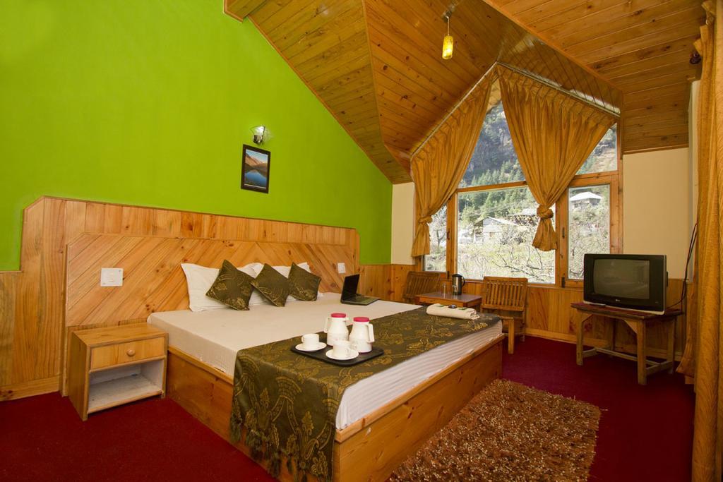 Hotel Village Classic 4*