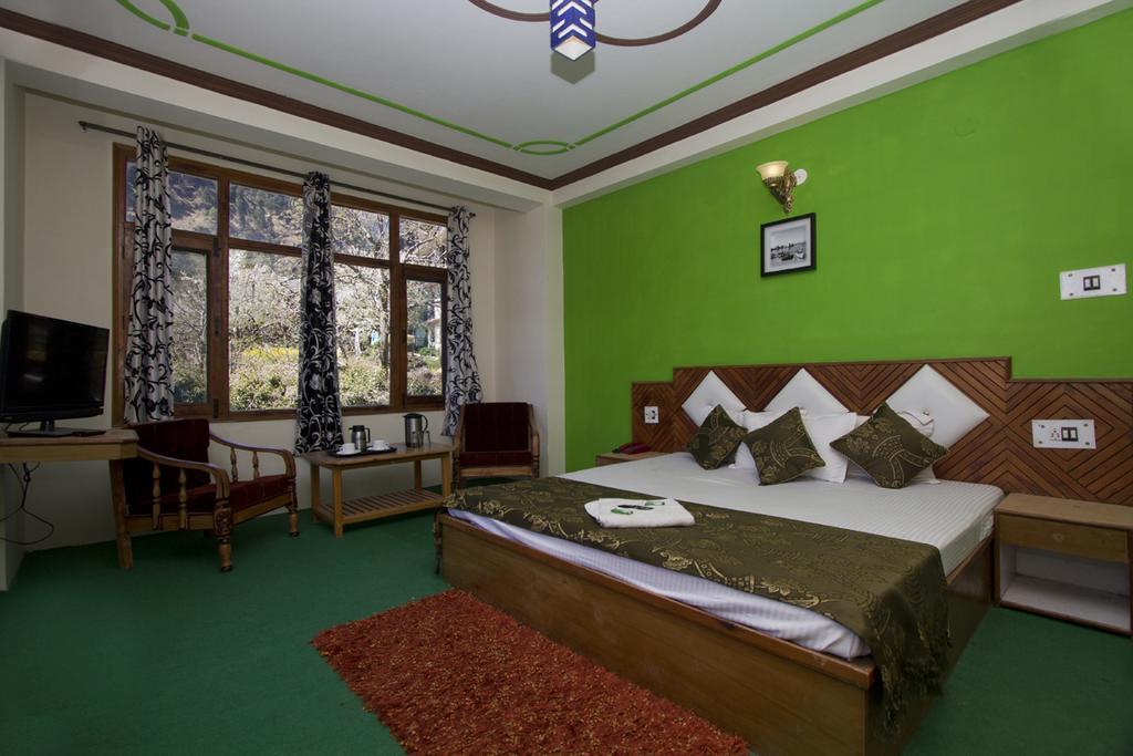 Village Classic Hotel