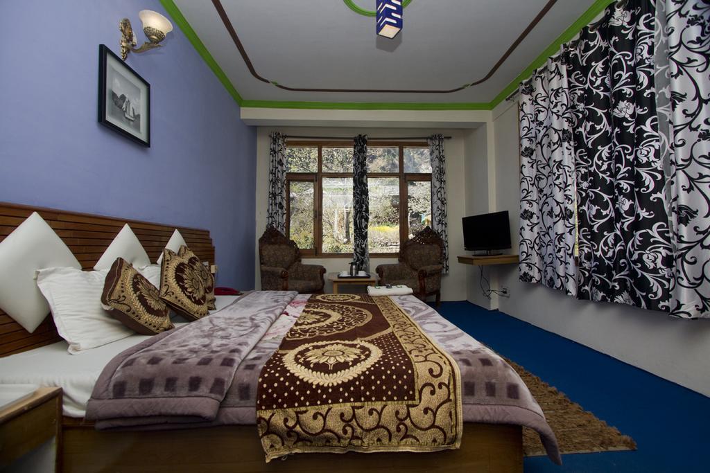 Hotel Village Classic Manali (Himachal Pradesh)