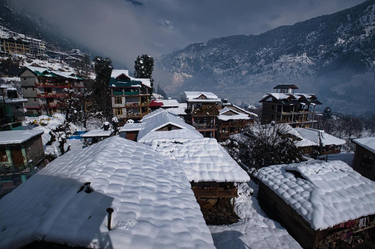 Voyageur Nest Hostel Manali (Himachal Pradesh)