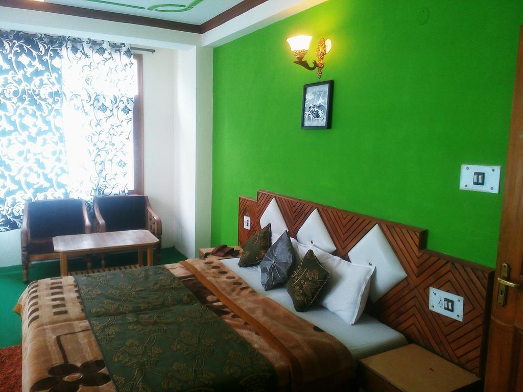 Village Classic Hotel