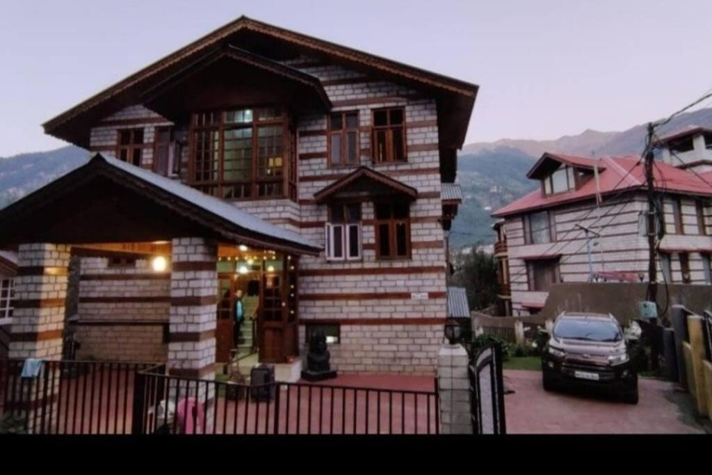 Aroma Taru / ,manali Manali (Himachal Pradesh)