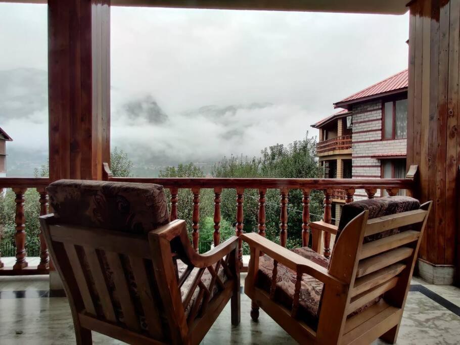 Villa Aroma Taru / ,manali