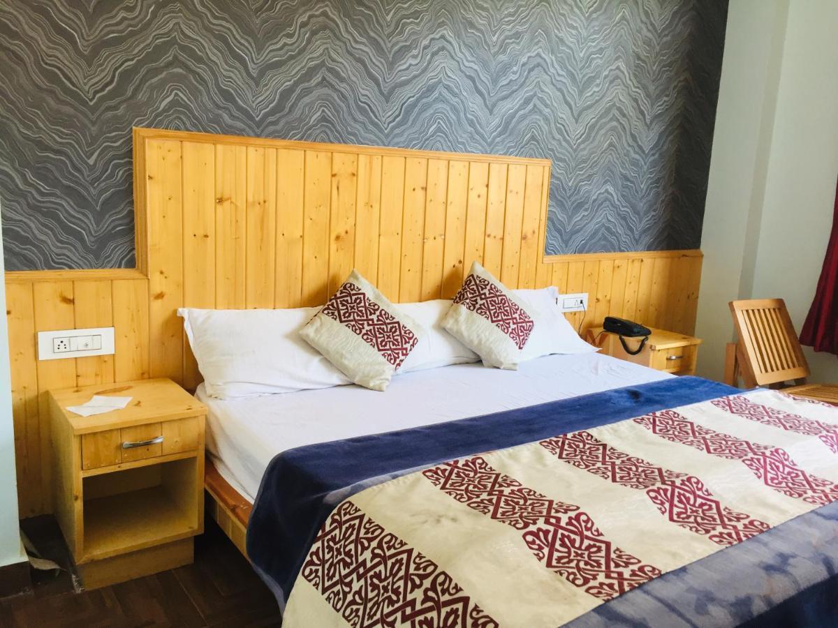 Hotel Corner Retreat Manali Manali (Himachal Pradesh)