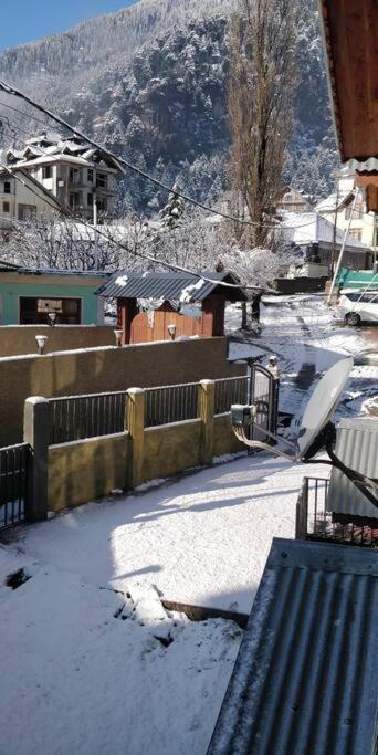 Villa Aroma Taru / ,manali *