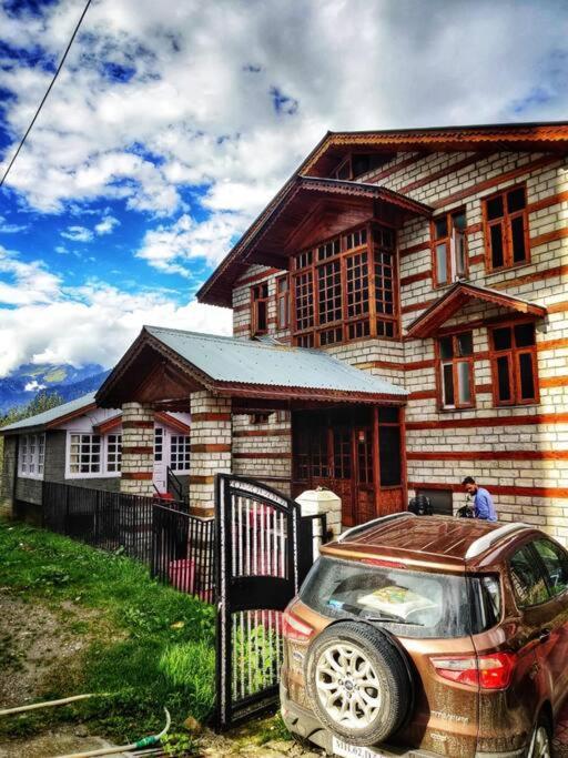 Villa Aroma Taru / ,manali *
