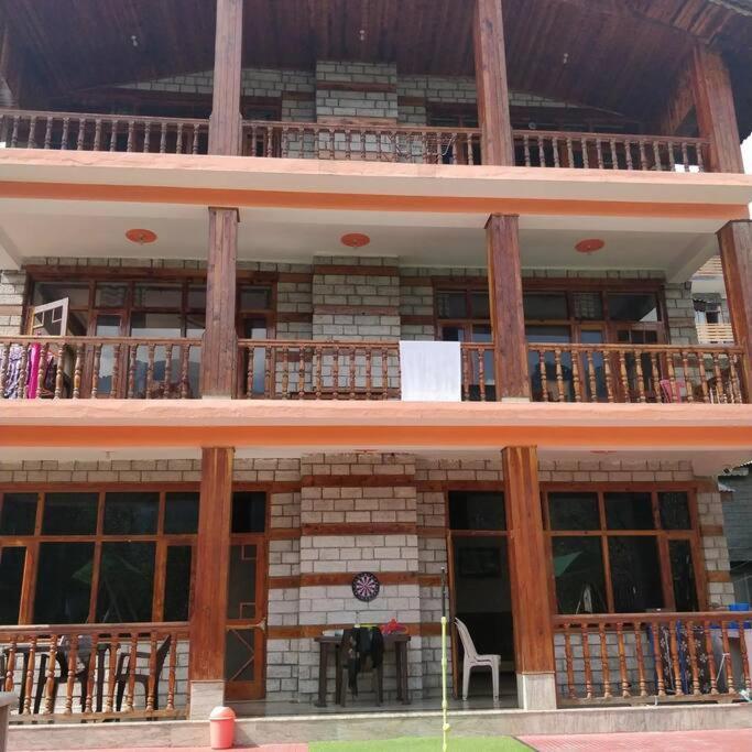 Aroma Taru / ,manali *