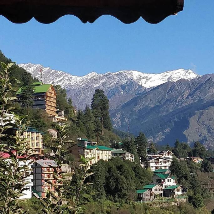 Aroma Taru / ,manali *