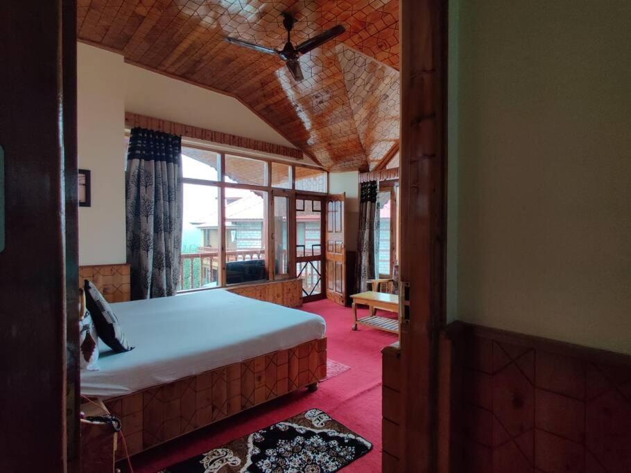 Aroma Taru / ,manali *