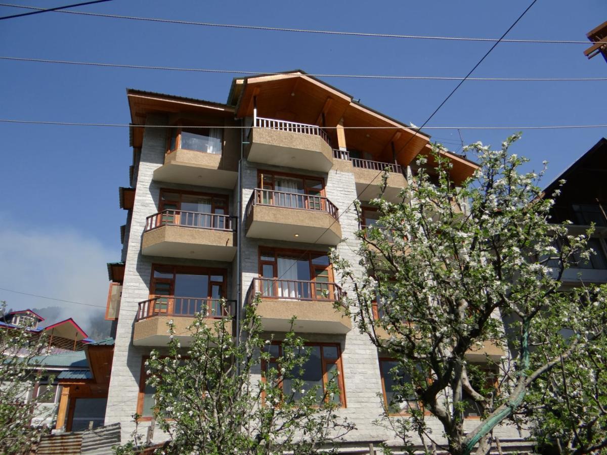 Monkwood House Bed & Breakfast Manali (Himachal Pradesh)