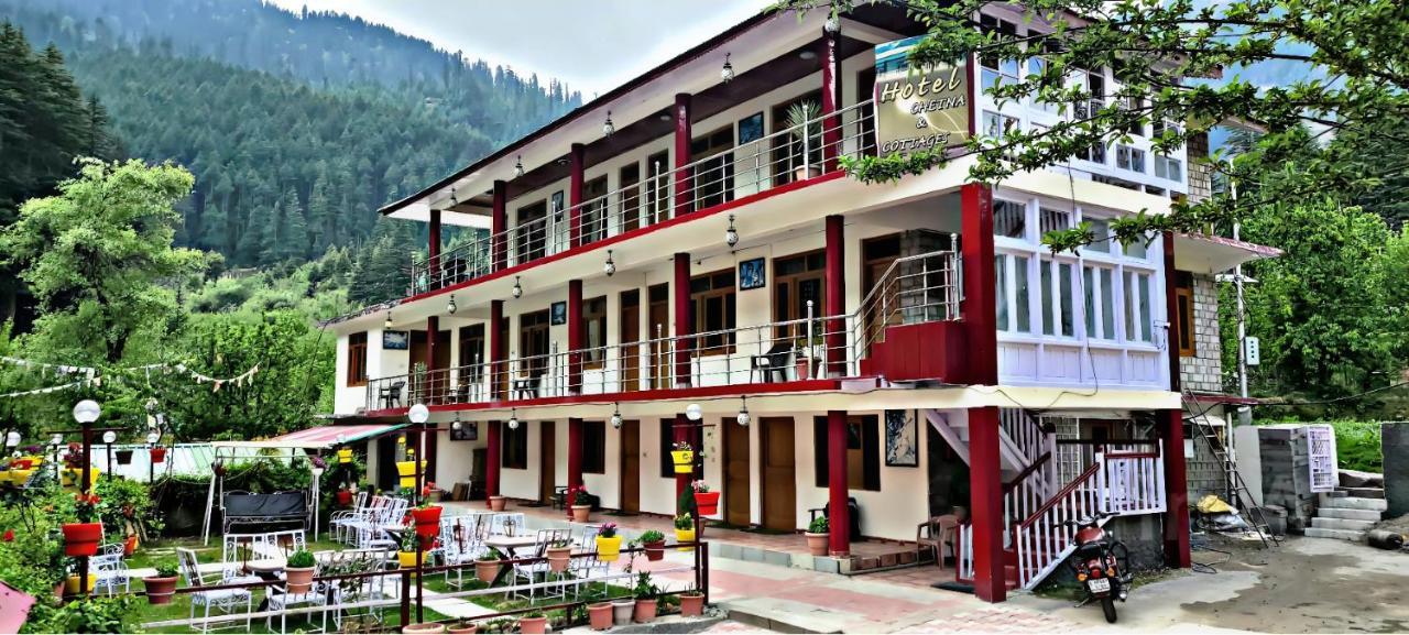 Chetna Hotel