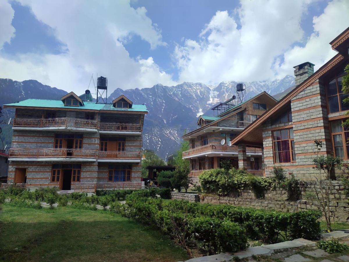Aarnaa - View Of Valleys & Mountains - Near Mall Road Hotel 3*