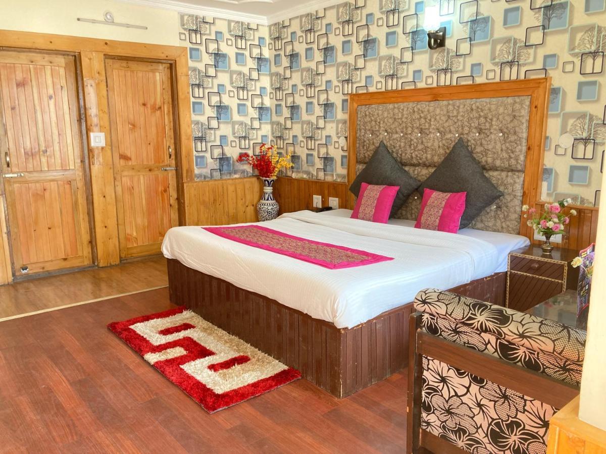 Elena Aastha Regency 3*