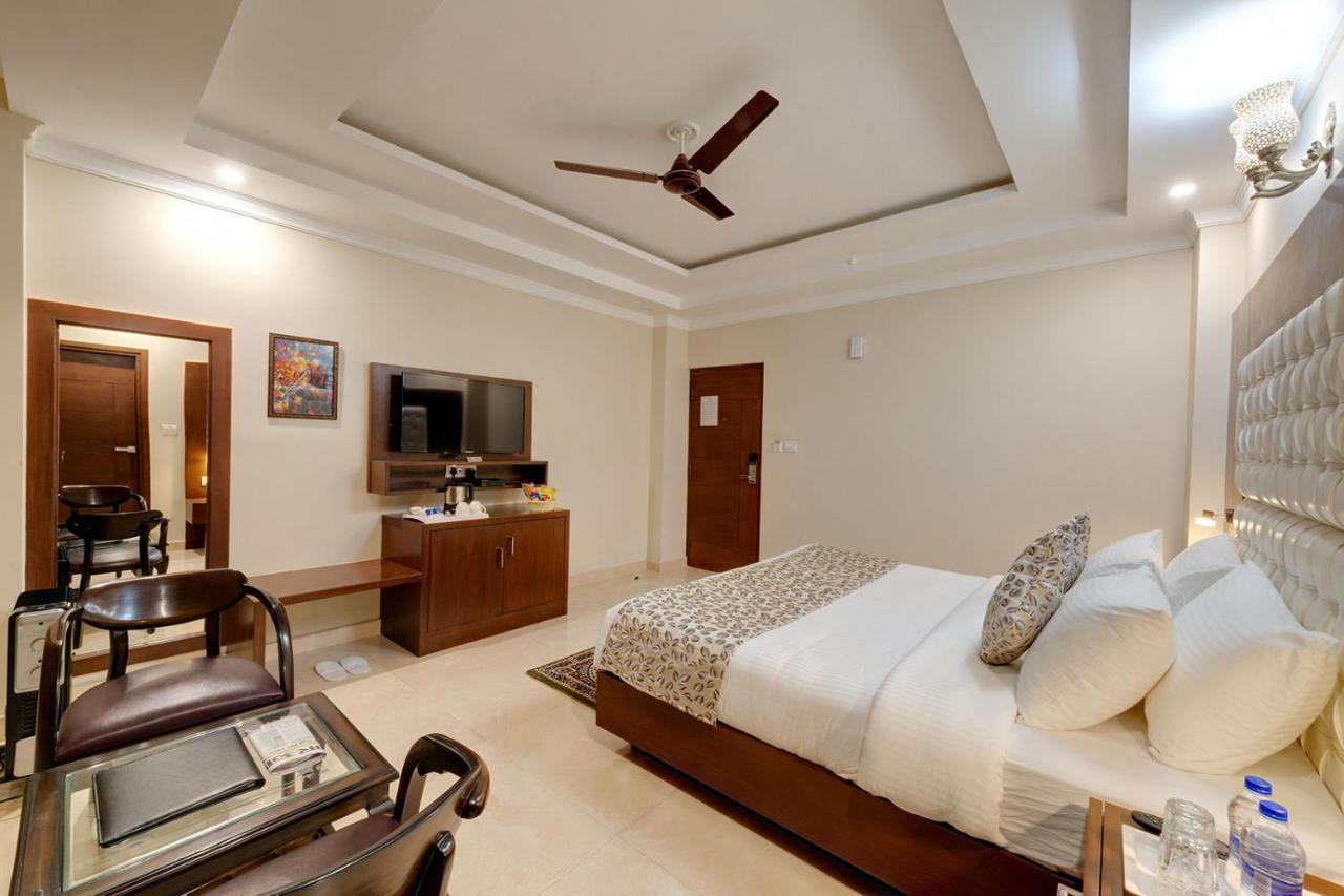 Regenta Place Leaf Manali- A Centrally Heated Hotel