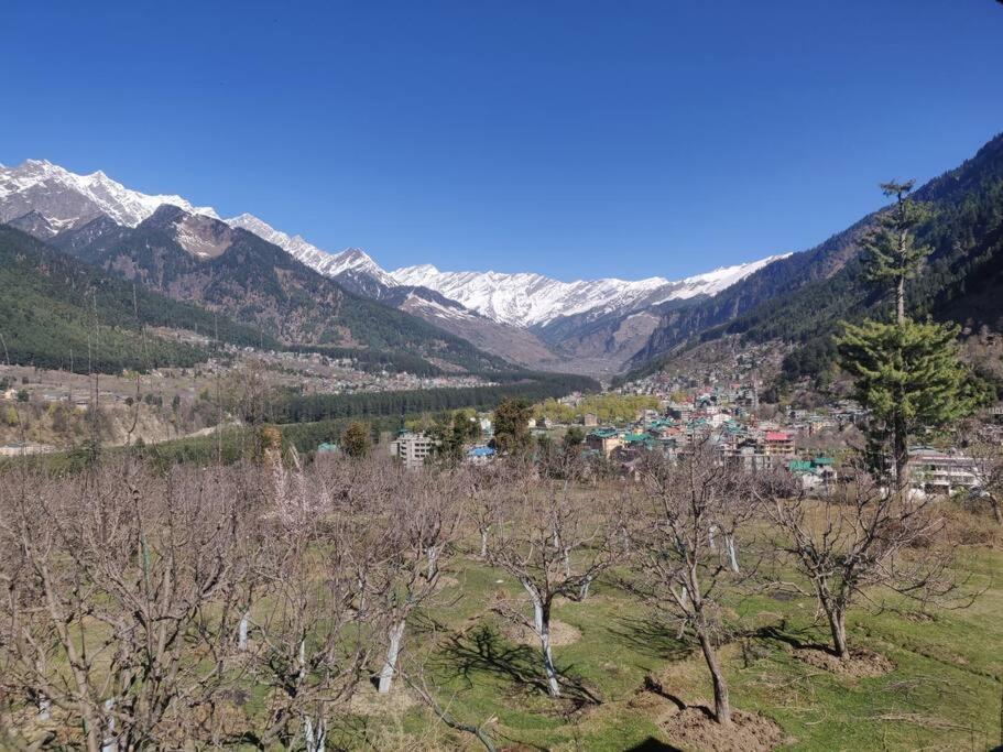 Villa Cliffer Cottage: Make Mountains Memorable! Manali (Himachal Pradesh)