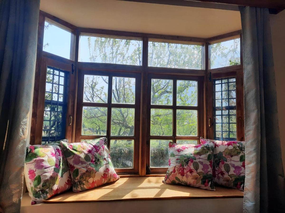 Cliffer Cottage: Make Mountains Memorable! Villa Manali (Himachal Pradesh)