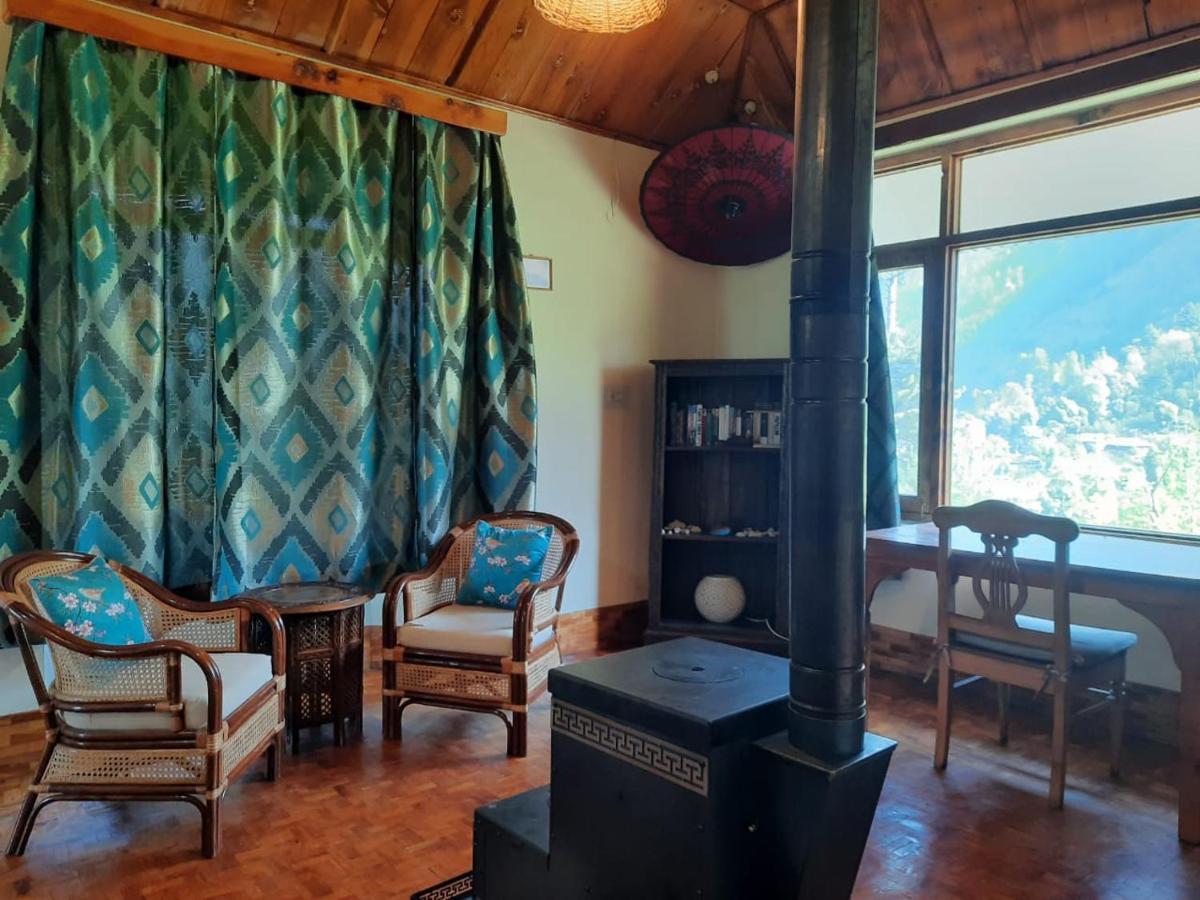 Cliffer Cottage: Make Mountains Memorable! Manali (Himachal Pradesh)