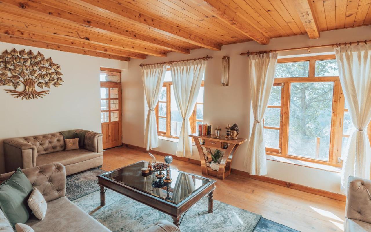 Saffronstays The Amlyn, - Unobstructed Views Of Beas River And The Himalayas - Clear Roads * Manali (Himachal Pradesh)