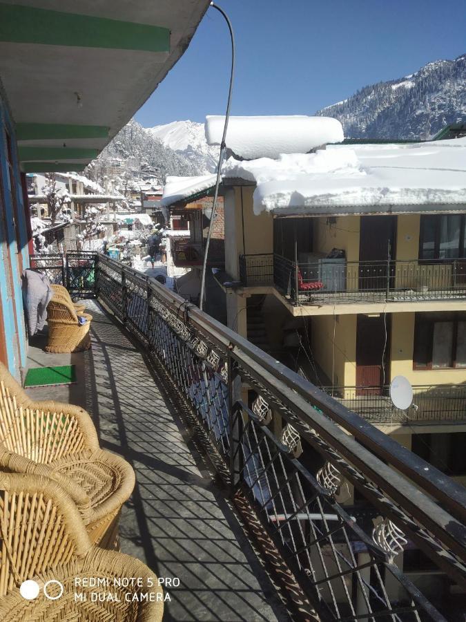 Guest house Non Stop Cafe & Manali (Himachal Pradesh)