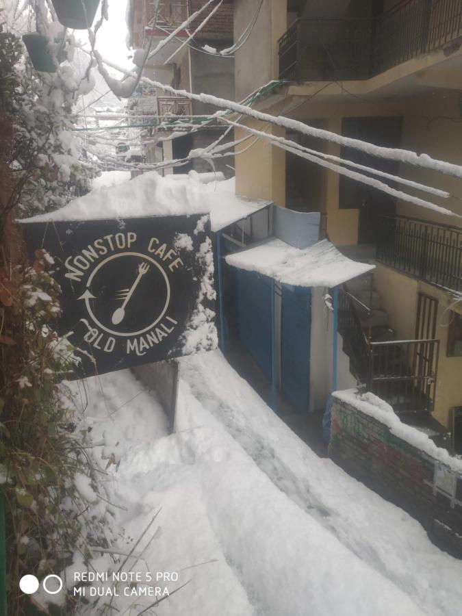 Non Stop Cafe & Manali (Himachal Pradesh)