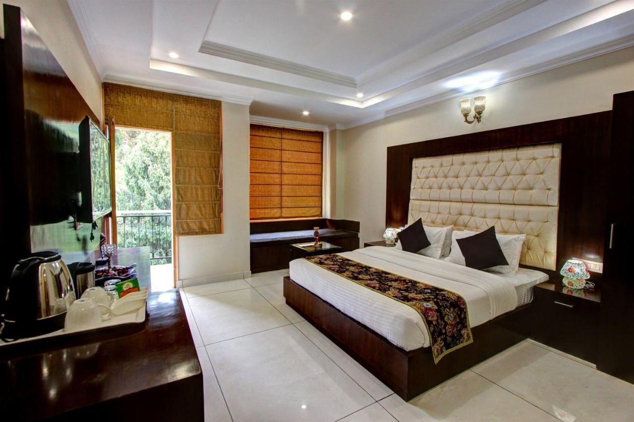 Regenta Place Leaf Manali- A Centrally Heated Hotel