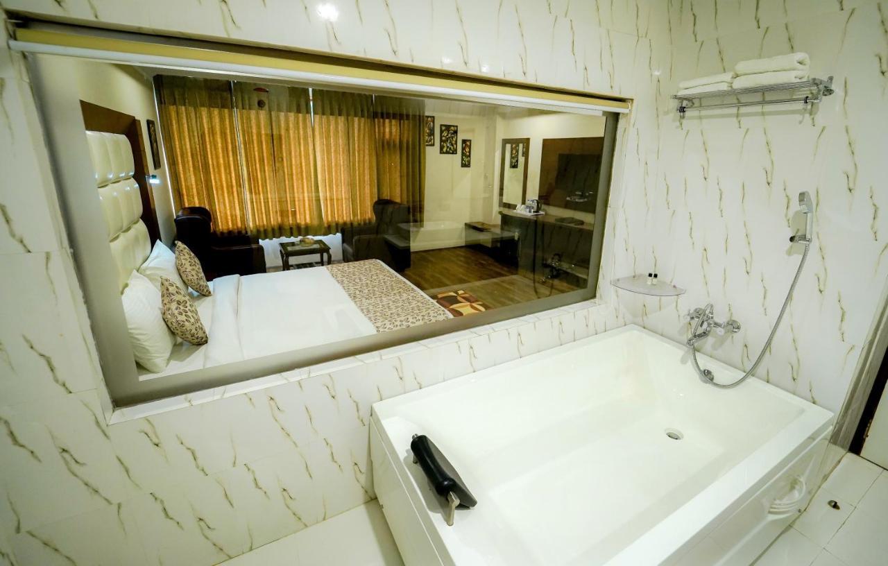Regenta Place Leaf Manali- A Centrally Heated 4* Manali (Himachal Pradesh)