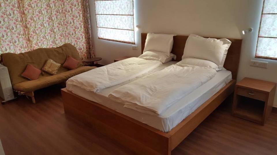 Homestay The Amrit 2&3 Bhk