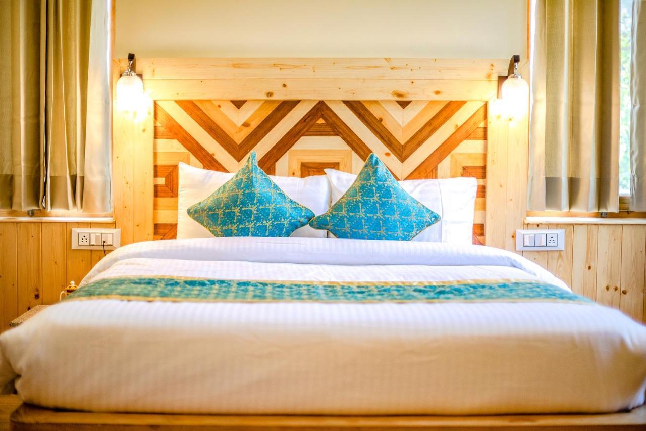 Hotel Fabhotel La Kailasha Manali (Himachal Pradesh)