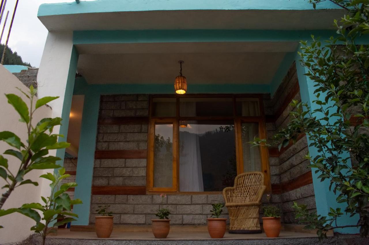 Jal-vayu Cottages *
