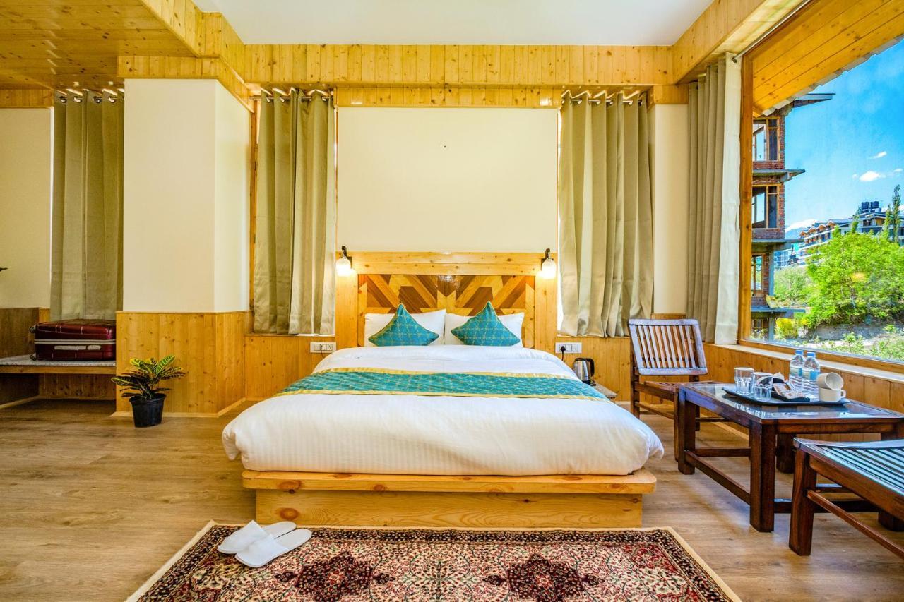 Fabhotel La Kailasha Hotel