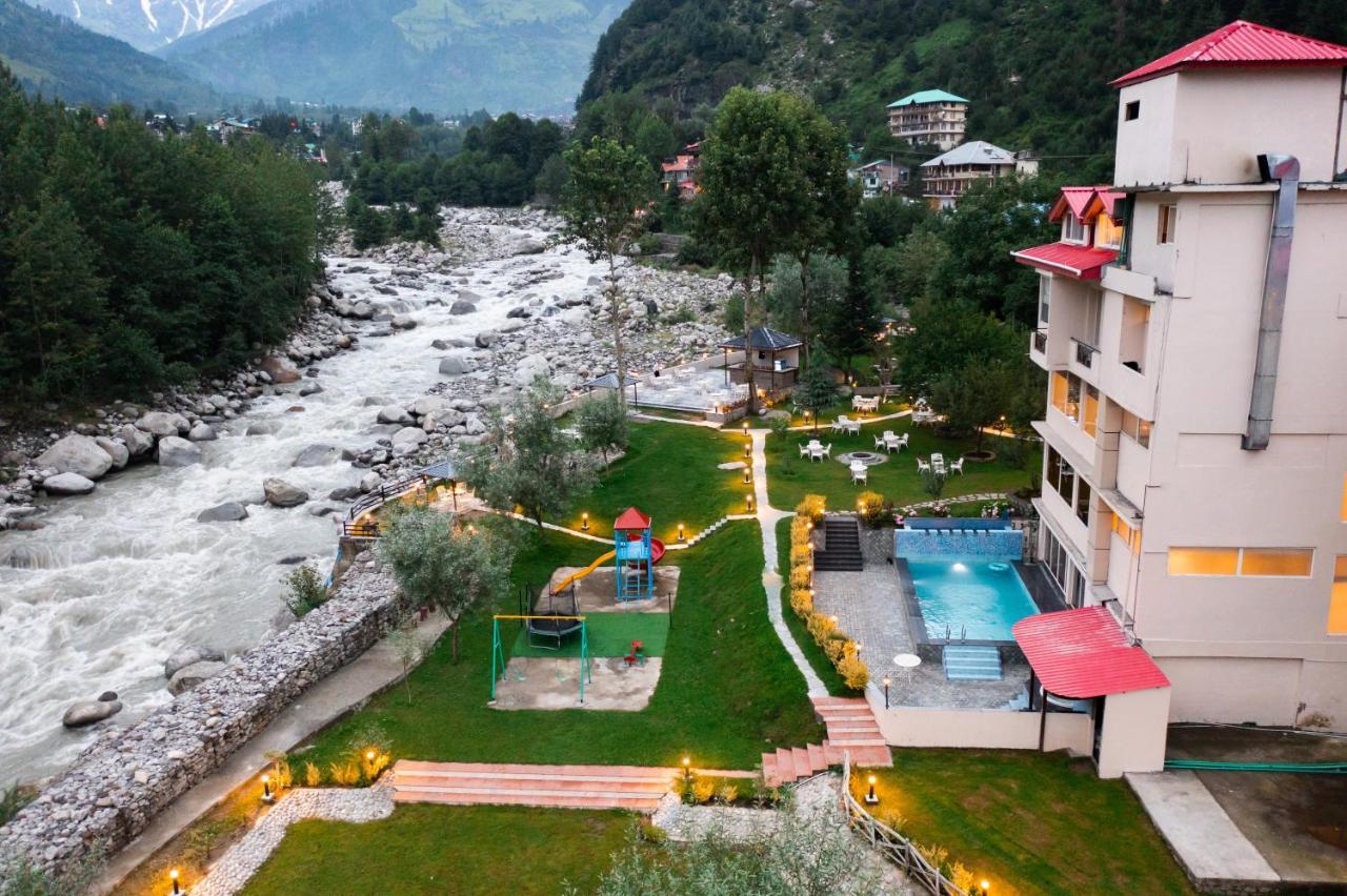 The Allure Grand - A Riverside And Resort