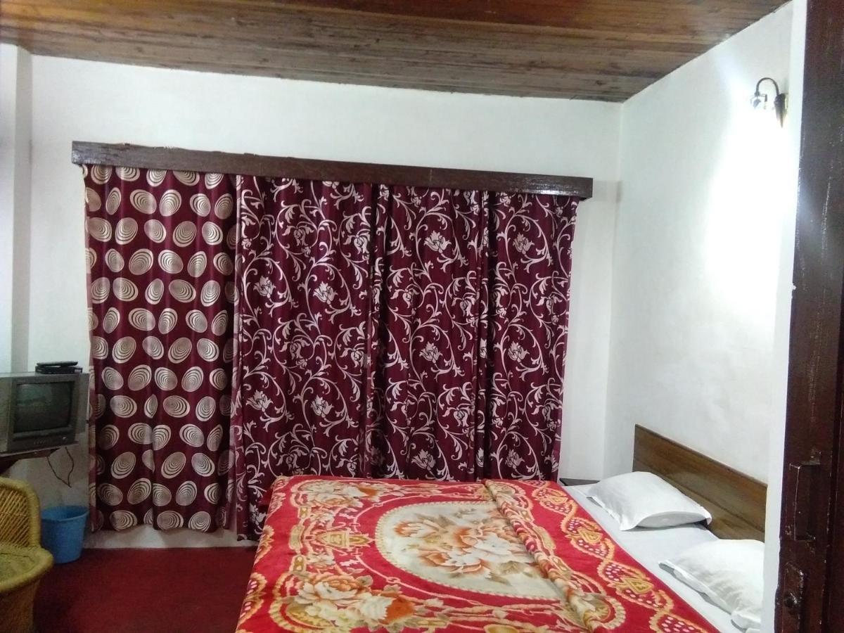 Hema Hotel Manali (Himachal Pradesh)