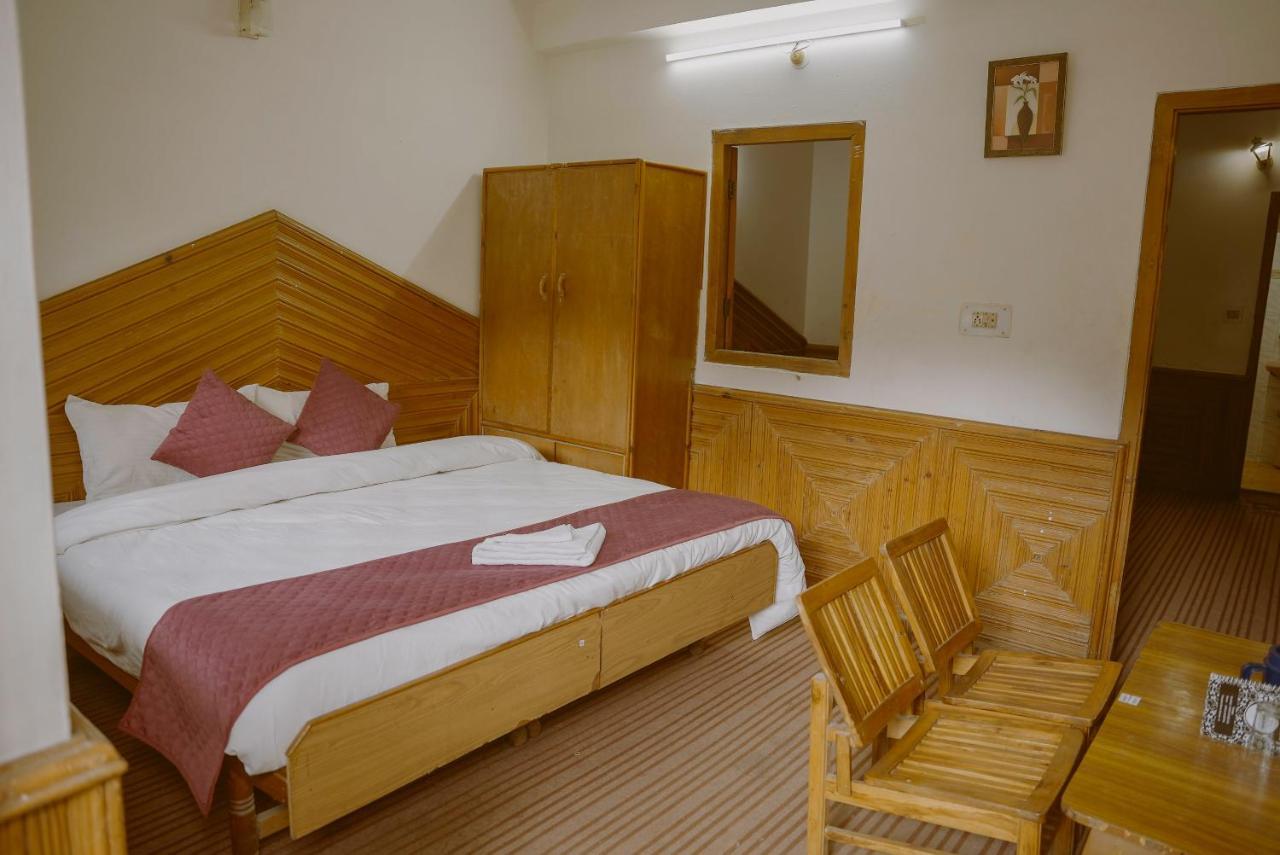 River Side Guest house 2*