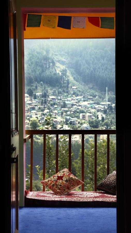 Pahadi Manzil Homestay & * Manali (Himachal Pradesh)