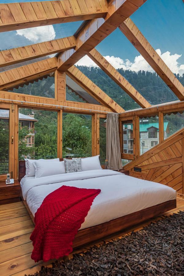 Saffronstays Monarch Manor, - Regal Mansion Homestay *