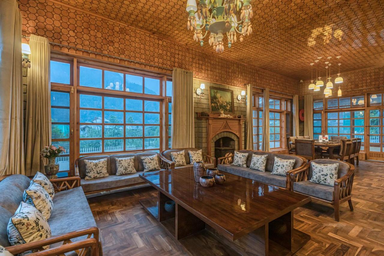 Saffronstays Monarch Manor, - Regal Mansion Homestay *