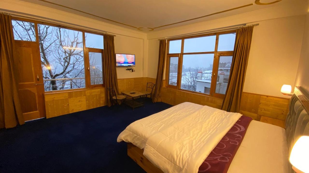 Shubh Dev Hotel