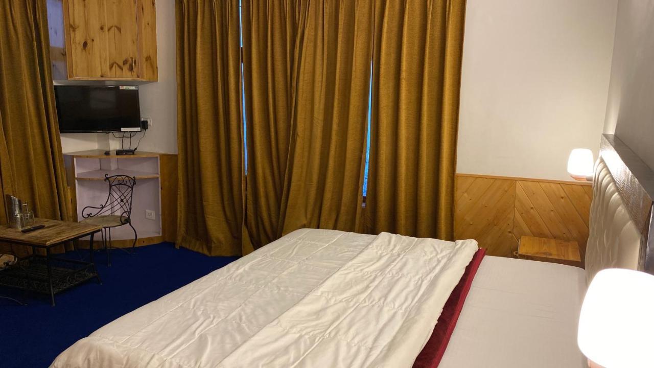 Hotel Shubh Dev Manali (Himachal Pradesh)