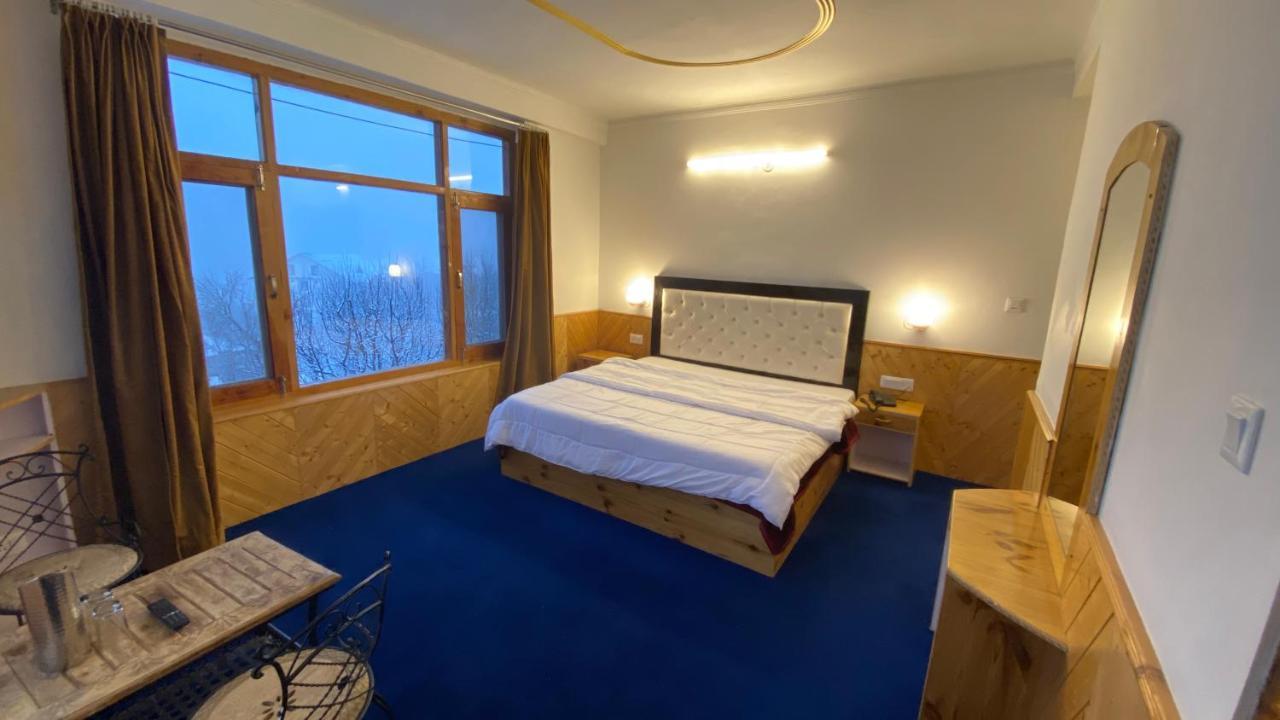 Shubh Dev Hotel