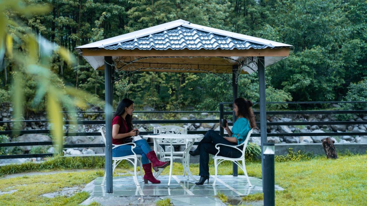 Resort The Allure Grand - A Riverside And
