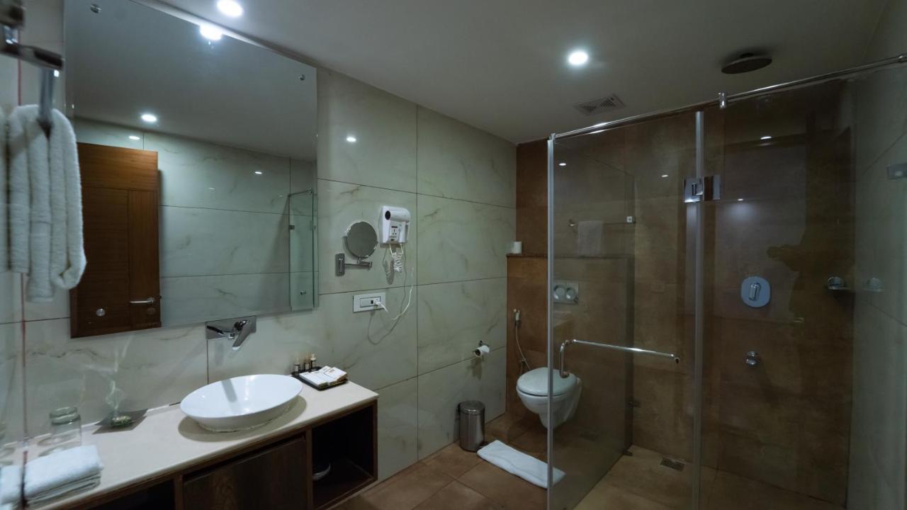 The Allure Grand - A Riverside And 4*