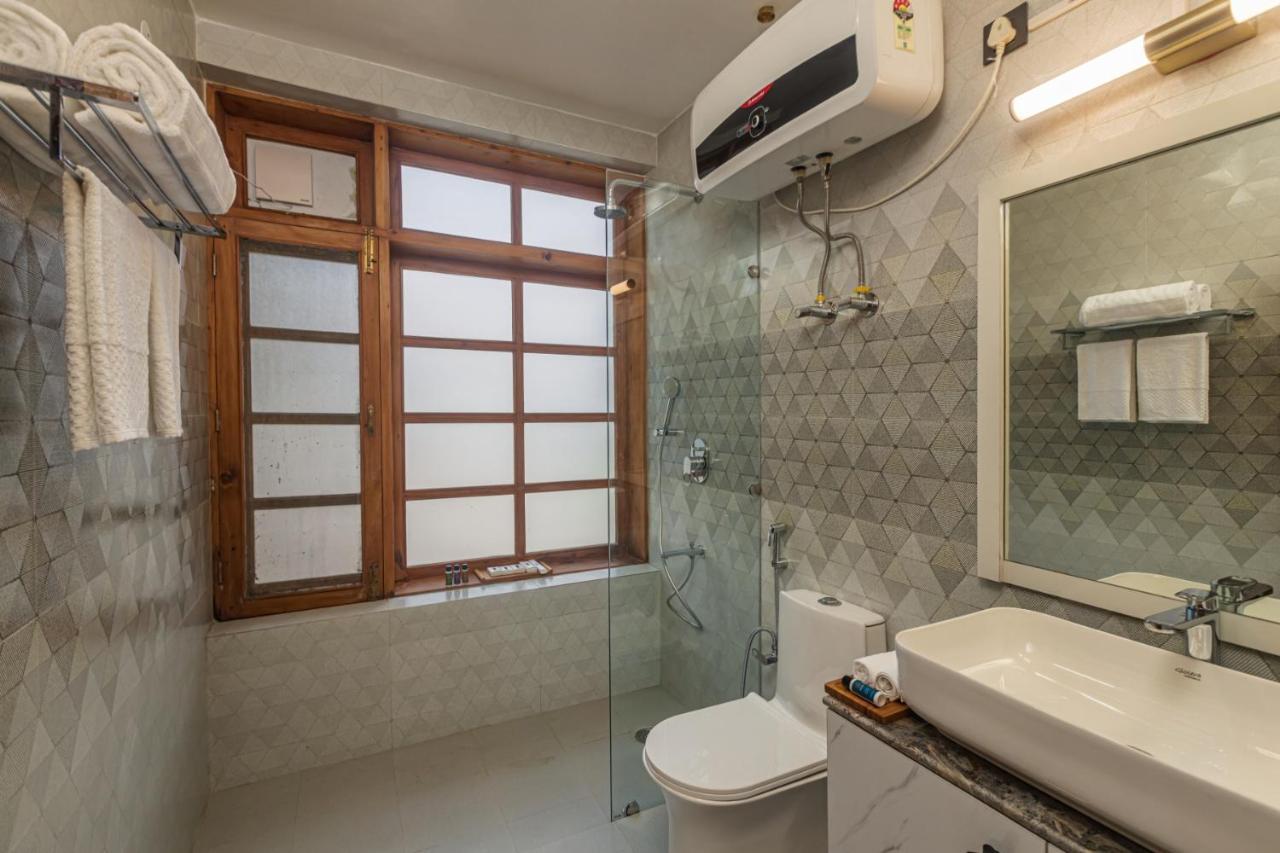 Saffronstays Monarch Manor, - Regal Mansion Homestay